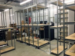 Manual Mobile System with Rivet Shelving